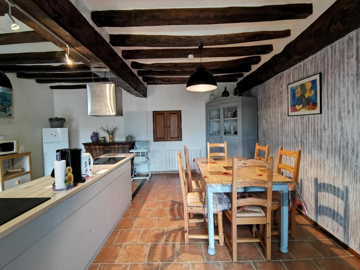 Villa Aux Acacias Braye-sous-Faye Exterior foto
